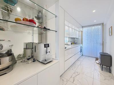 Appartement - 80 m² - 3 pièces