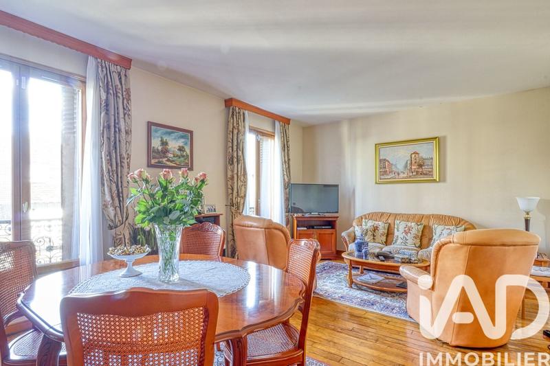 Maison - 90 m² - 5 pièces