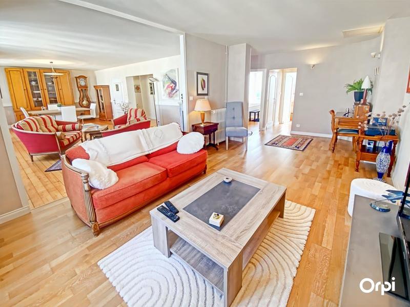 Appartement - 99 m² - 3 pièces