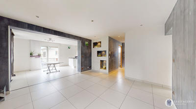 Maison - 164 m² - 8 pièces