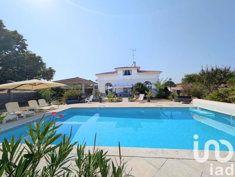 Maison - 200 m² - 5 pièces