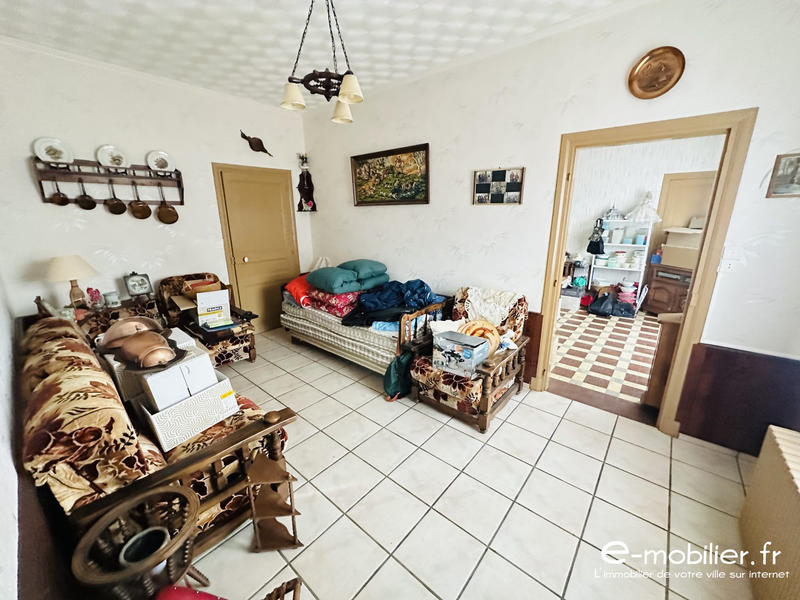 Maison - 180 m² - 9 pièces