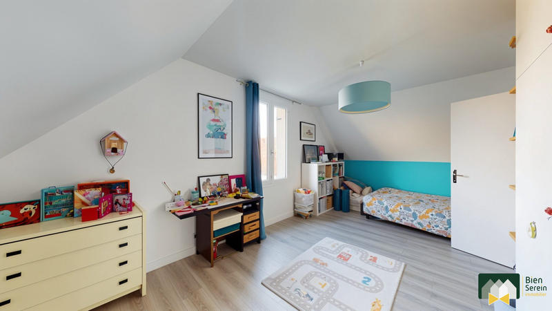 Maison - 99 m² - 5 pièces