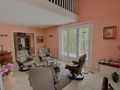 Maison - 127 m² - 6 pièces