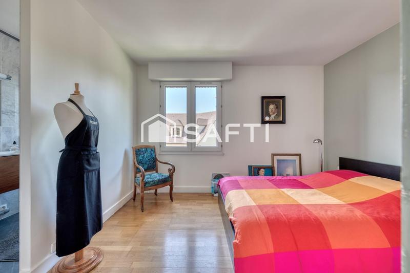 Maison - 204 m² - 7 pièces