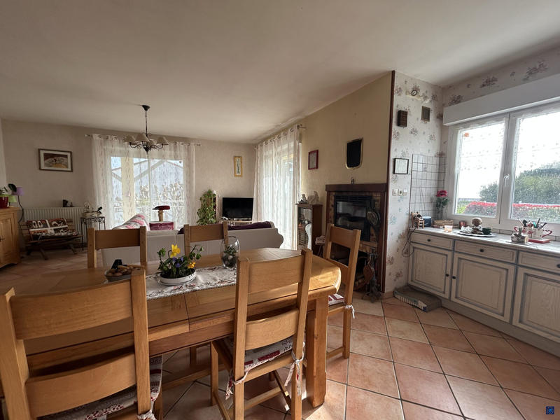 Maison - 187 m² - 6 pièces