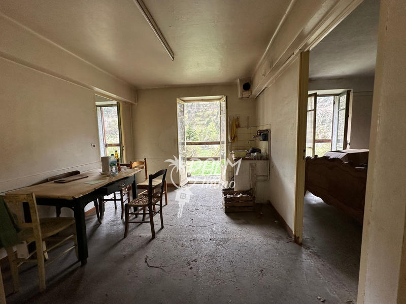 Maison - 180 m² - 4 pièces