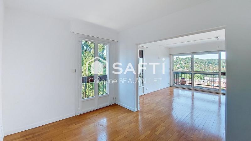 Appartement - 93 m² - 4 pièces