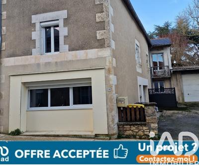Maison de ville - 242 m² - 9 pièces