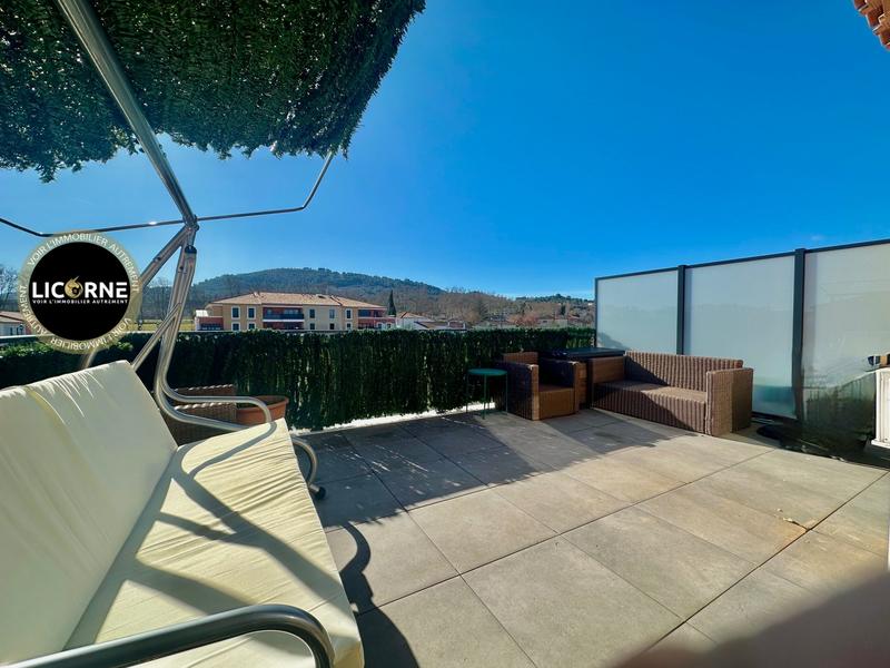 Appartement - 85 m² - 4 pièces