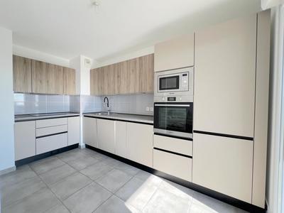 Appartement - 82 m² - 4 pièces