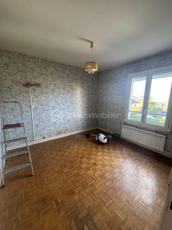 Maison traditionnelle - 75 m² - 4 pièces