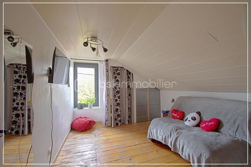 Maison traditionnelle - 165 m² - 8 pièces