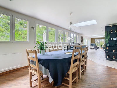 Maison - 282 m² - 7 pièces