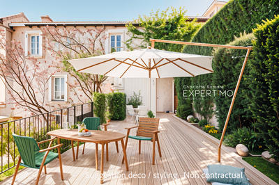 Maison de village - 257 m² - 10 pièces