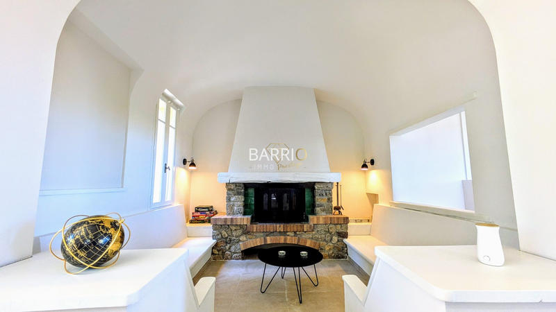 Villa - 280 m² - 9 pièces