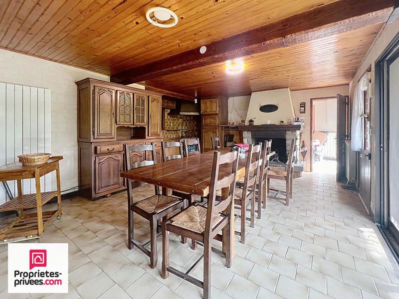 Maison - 210 m² - 7 pièces