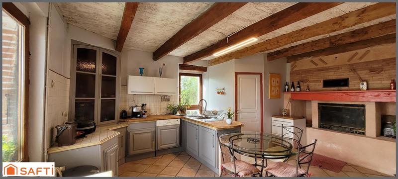Maison - 240 m² - 5 pièces