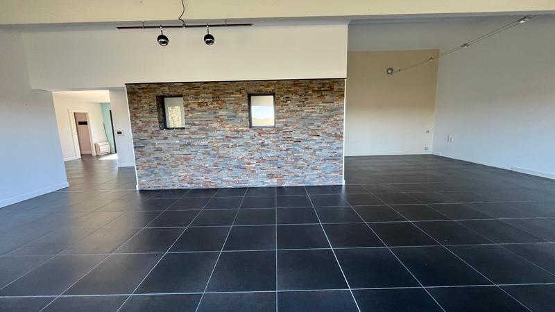 Maison - 180 m² - 4 pièces