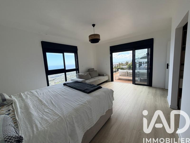 Maison - 127 m² - 5 pièces