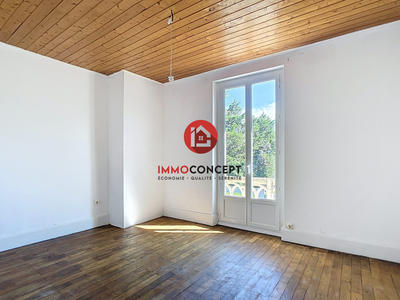 Maison traditionnelle - 108 m² - 4 pièces