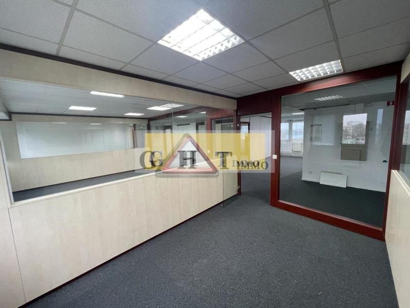Bureau - 247 m²