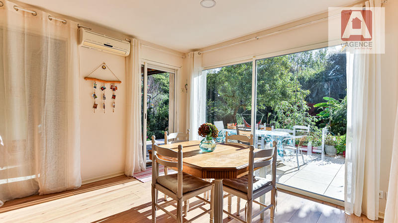 Maison - 235 m² - 8 pièces