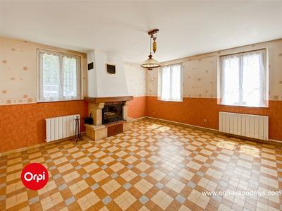 Maison - 89 m² - 5 pièces