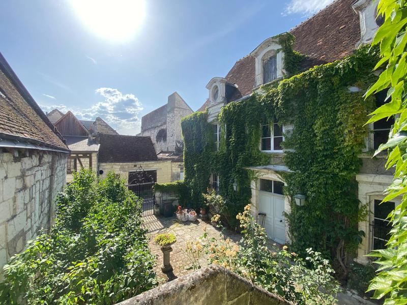 Maison - 213 m² - 9 pièces