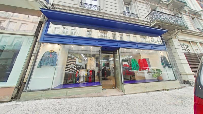 Local commercial - 75 m² - 4 pièces