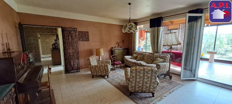 Maison - 220 m² - 8 pièces