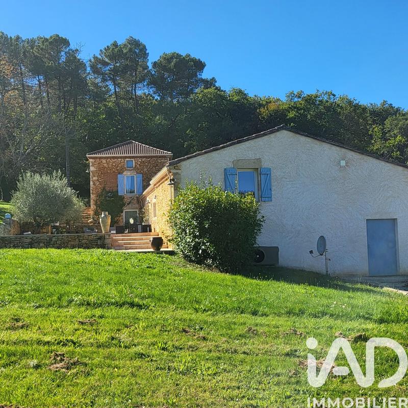 Maison - 200 m² - 5 pièces