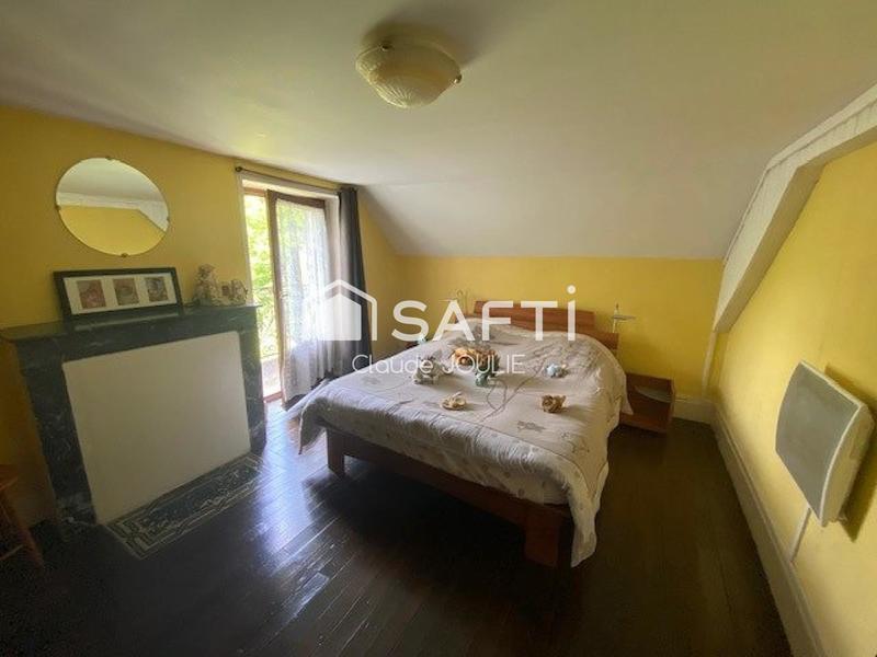 Maison - 220 m² - 10 pièces