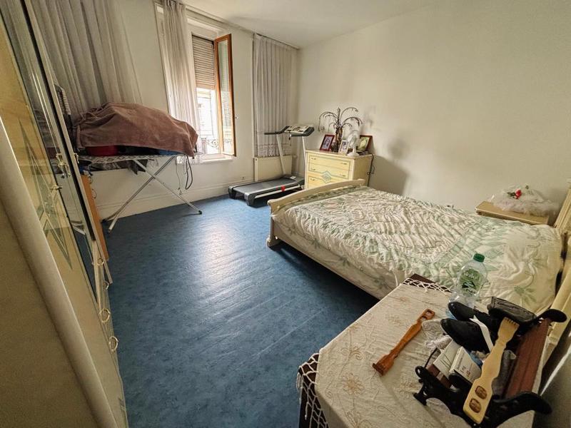 Appartement - 156 m² - 6 pièces