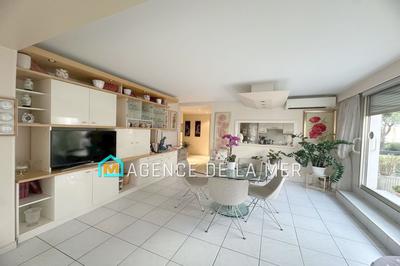 Appartement - 97 m² - 4 pièces