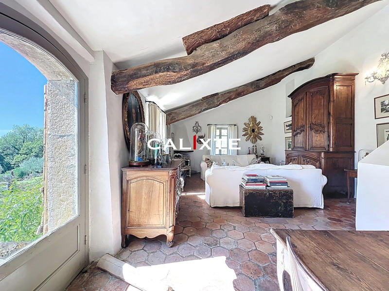 Mas - 180 m² - 6 pièces