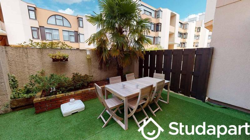 Chambre - 9 m² - 1 pièce