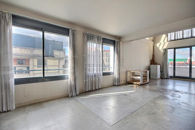 Appartement - 94 m² - 2 pièces