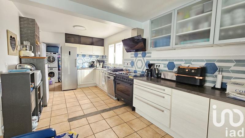 Maison - 260 m² - 11 pièces