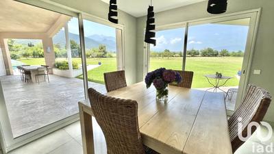 Maison - 275 m² - 7 pièces