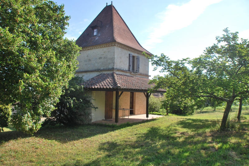 Maison - 316 m² - 11 pièces
