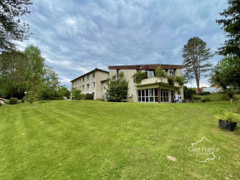 Fonds de commerce - Local commercial - 900 m²