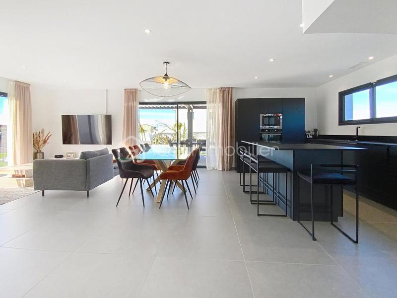 Maison - 109 m² - 4 pièces