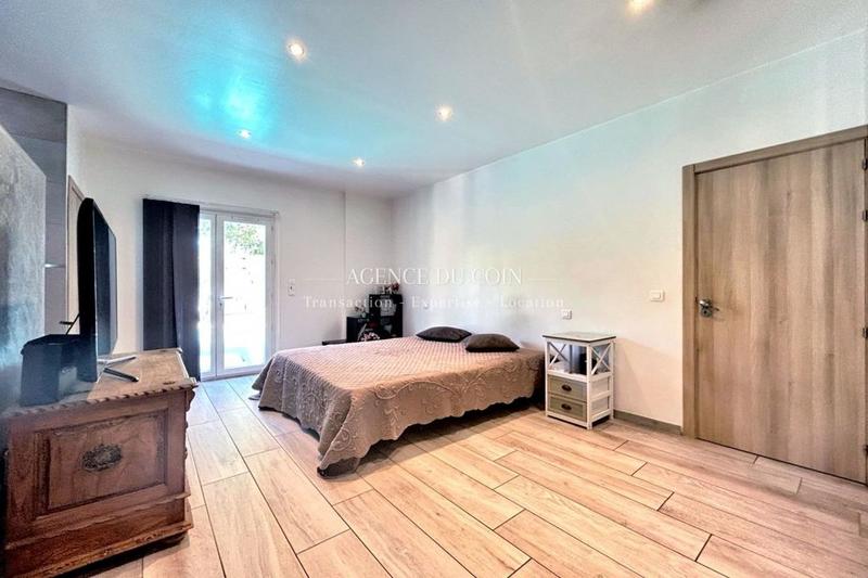 Maison d'architecte - 240 m² - 7 pièces