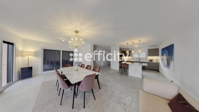 Maison - 140 m² - 5 pièces