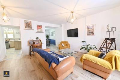 Maison - 134 m² - 9 pièces