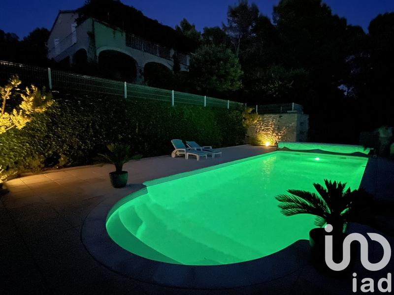 Maison - 237 m² - 7 pièces