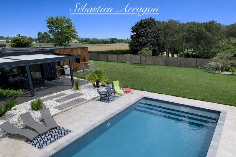 Maison - 212 m² - 6 pièces