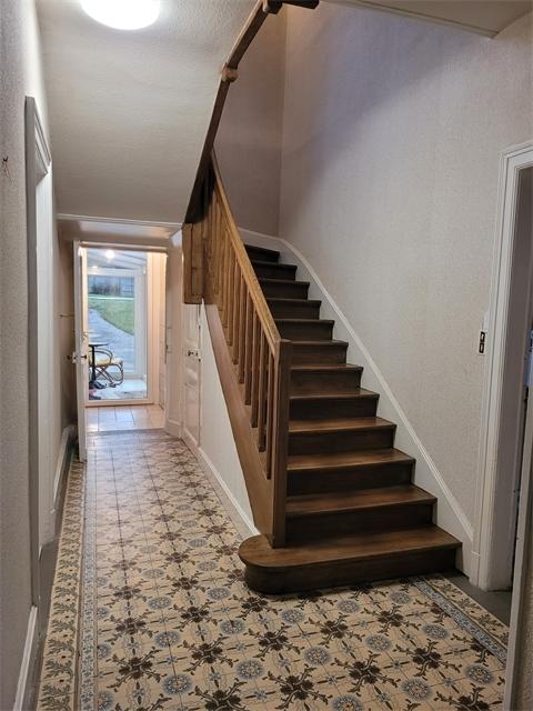 Maison - 223 m² - 8 pièces