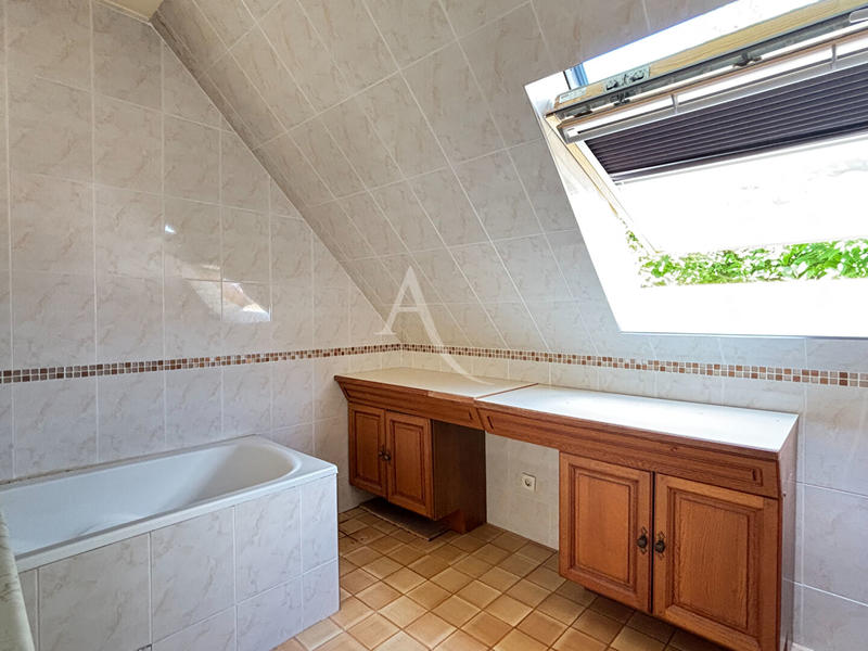 Maison - 150 m² - 7 pièces